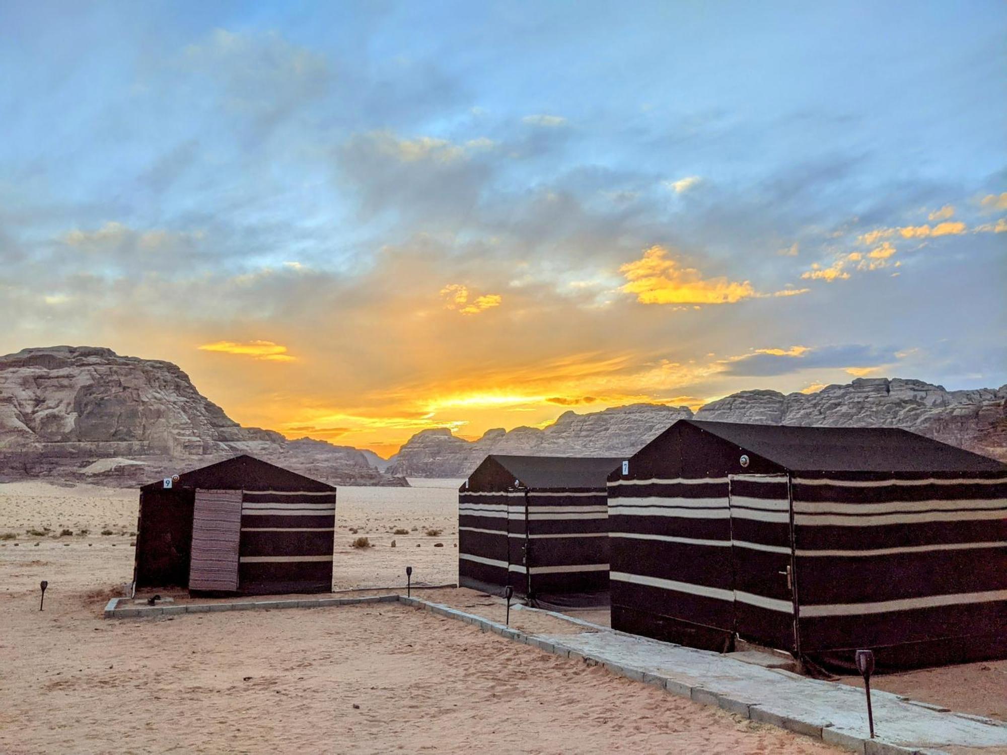 Wadi Rum Galaxy Camp Luaran gambar